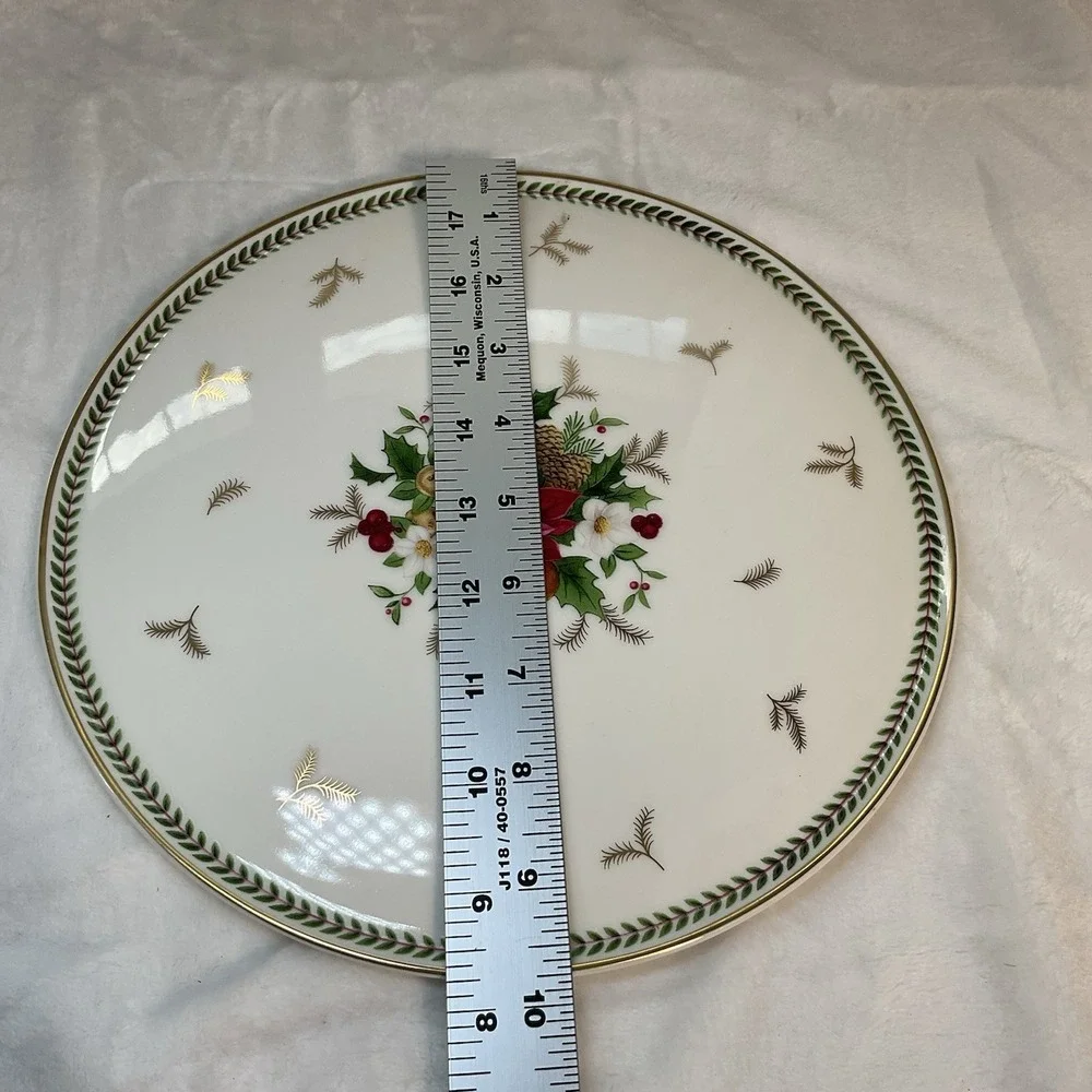 Mikasa Holiday Delight Petite Bone China Cake Plate 9.75